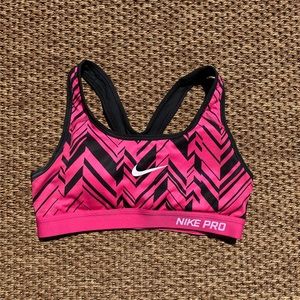 Nike pro sports bra
